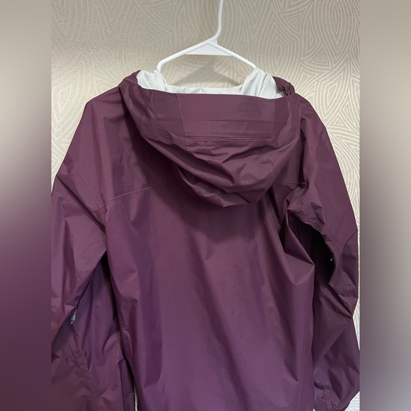 MEC Rain Coat - Picture 2 of 6